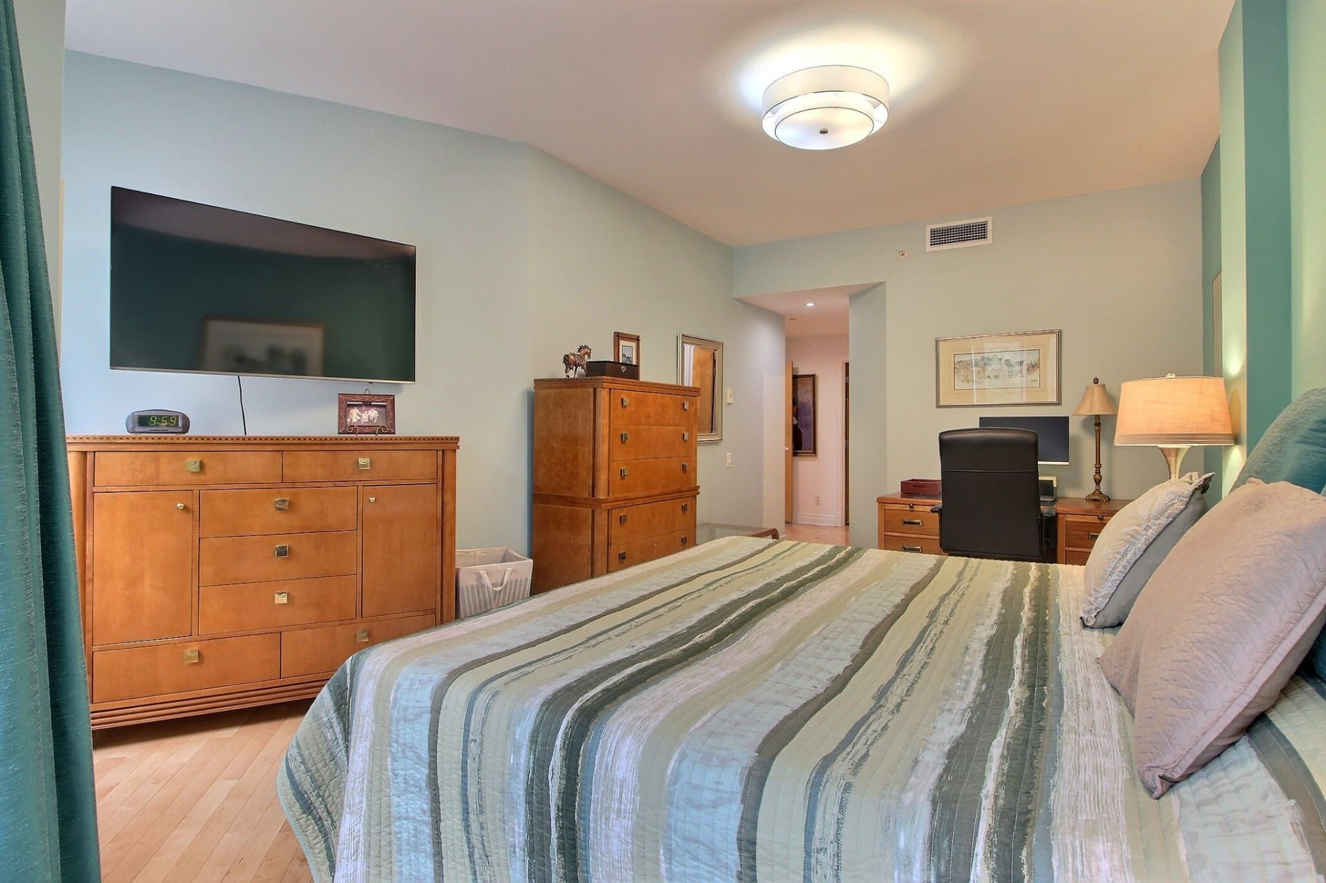 Condo - 1605 Av. du Docteur-Penfield, apt. 202, Montréal