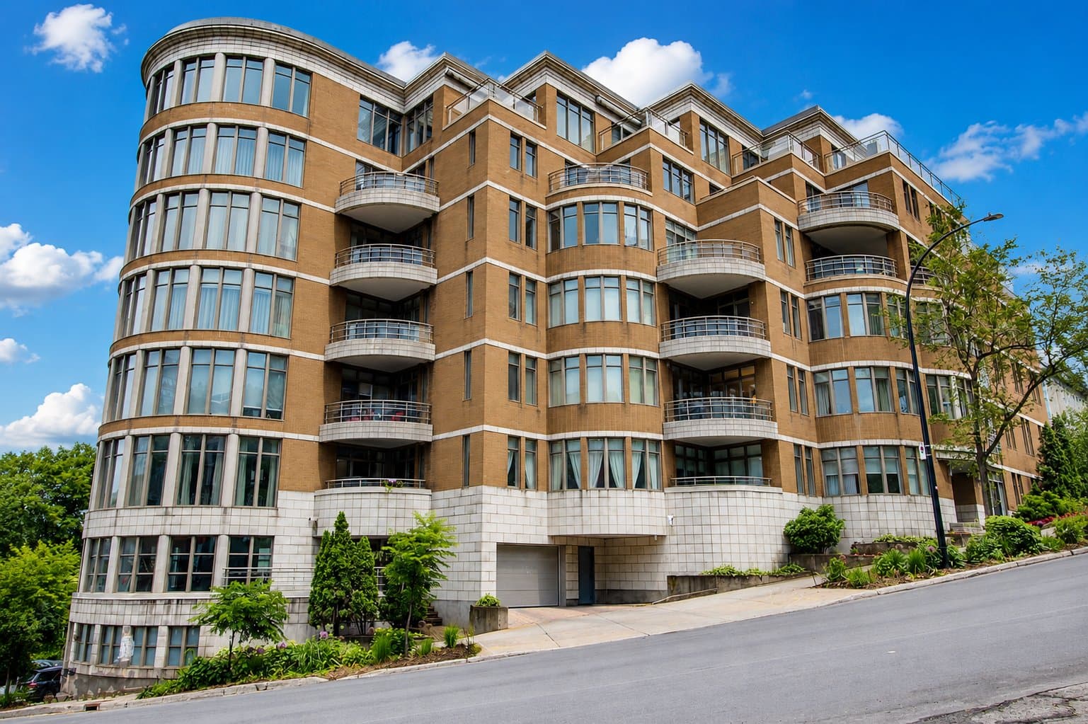 Condo - 1605 Av. du Docteur-Penfield, apt. 202, Montréal