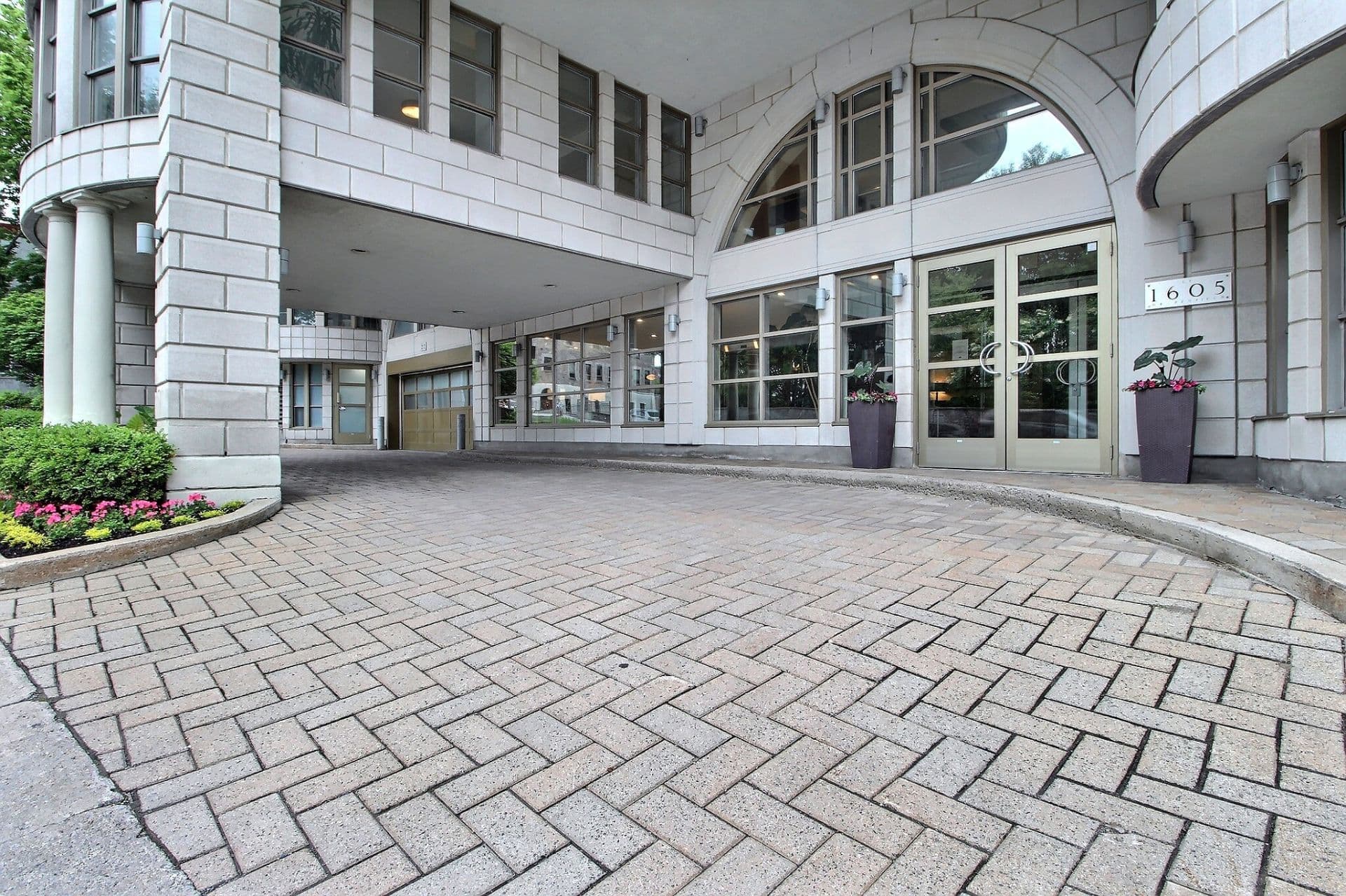 Condo - 1605 Av. du Docteur-Penfield, apt. 202, Montréal